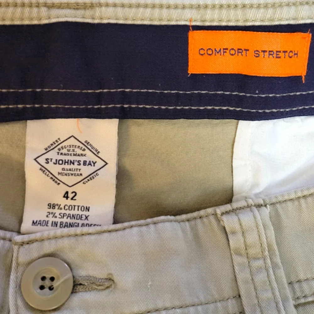 #21 St. John's Bay Cargo Shorts